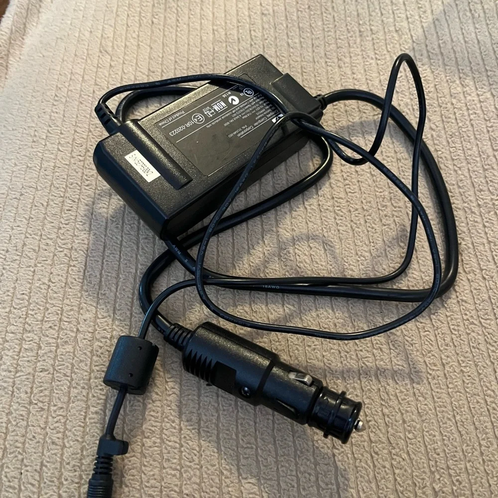 Hewlett Packard Black Car Charger Adapter for Laptop